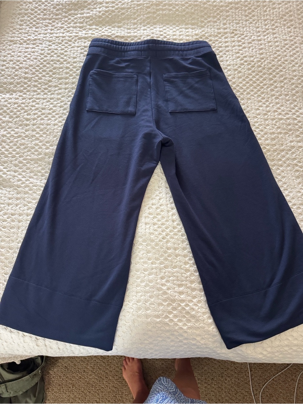 Quince Women’s Navy Wide-Leg Cropped Pull-On Pants - Picture 3 of 5